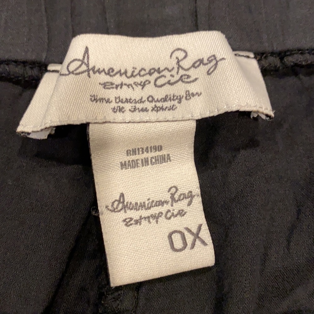 American Rag lace shorts 0X - Picture 3 of 4